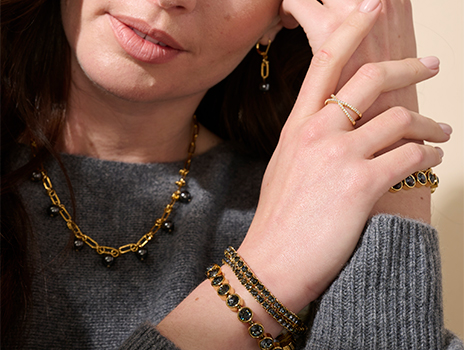 Woman wearing Golden Dark Pearl jewelry